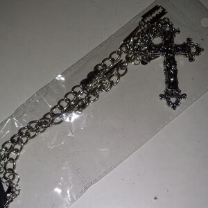 Elegant Silver Cross Chain Necklace